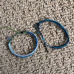 2 Pura Vida bracelets